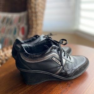 Geox Black Sneakers in Size 7